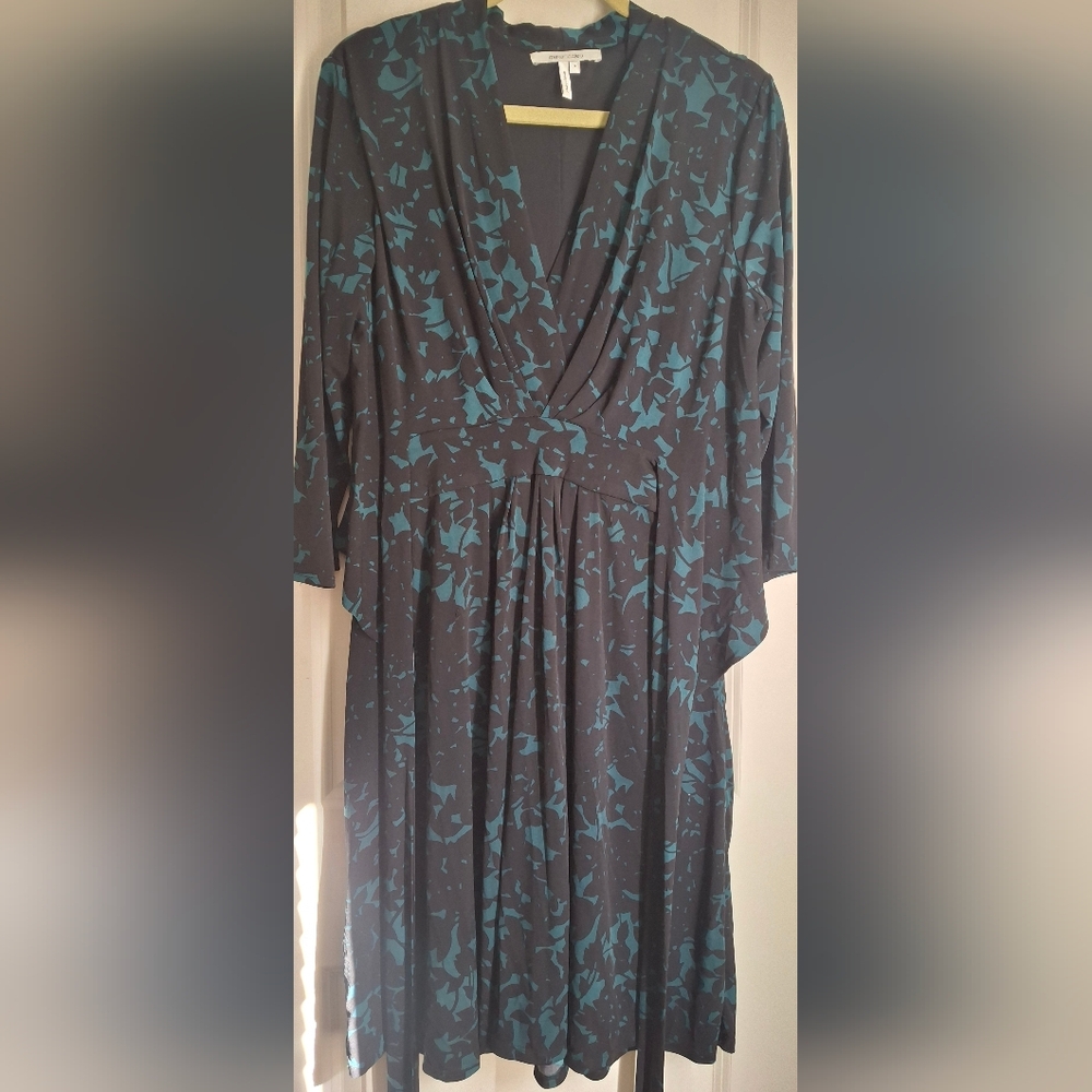 MaxandCleo Women 14 Green Black Floral Printed Surplice Neck Dress‎ 3/4 Sleeve